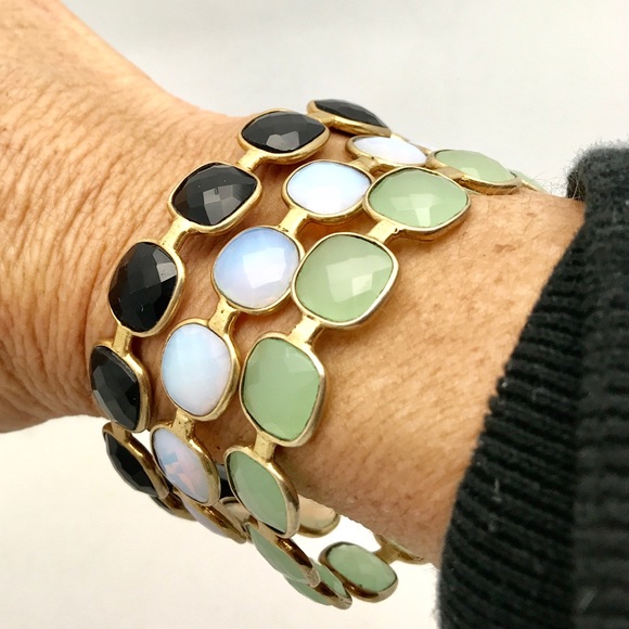 Chalcedony Gold Bangle - Picture 4 of 4